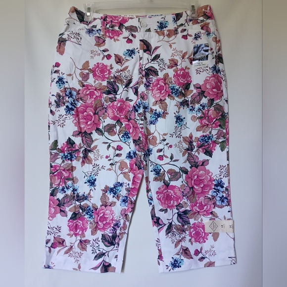 St. John's Bay Pants - St. Johns Bay Womens Capri Floral Print Size 14 Color White/Pink/Blue